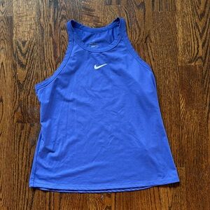 Women’s Nike sleeveless tennis top slim fit size large